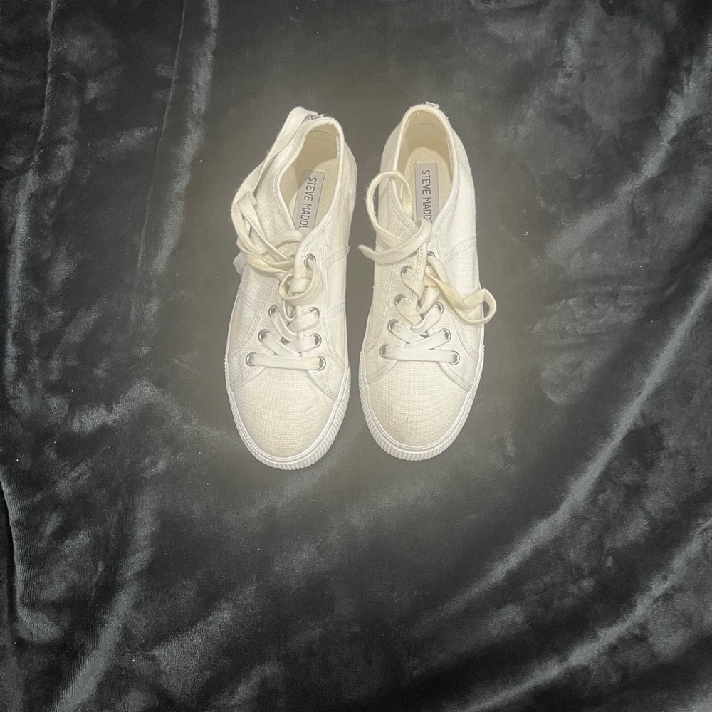 Steve Madden Size 6 Platform Sneakers.